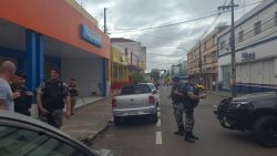 suspeitos-sao-presos-apos-fazerem-15-pessoas-refens-em-loja-no-centro-de-londrina