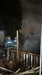 incendio-destroi-duas-casas-e-atinge-outras-duas-em-comunidade-de-curitiba