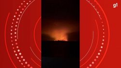 video:-incendio-de-grandes-proporcoes-deixa-ceu-‘vermelho’-em-cidade-do-parana