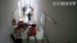 video:-homem-recebe-alta-dois-dias-apos-ser-agredido-na-maca-com-cerca-de-30-facadas-por-mulher-que-invadiu-hospital-no-parana