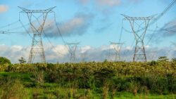 78-milhoes-de-consumidores-podem-ter-desconto-de-ate-r$-49-na-fatura-de-energia-em-janeiro-com-beneficio-da-itaipu;-entenda