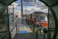 passe-escolar-de-curitiba:-prazo-para-solicitar-meia-tarifa-de-onibus-comeca-nesta-segunda-(20)