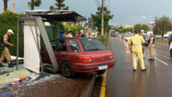 mae-e-filho-sao-atropelados-por-carro-enquanto-esperavam-em-ponto-de-onibus-em-curitiba